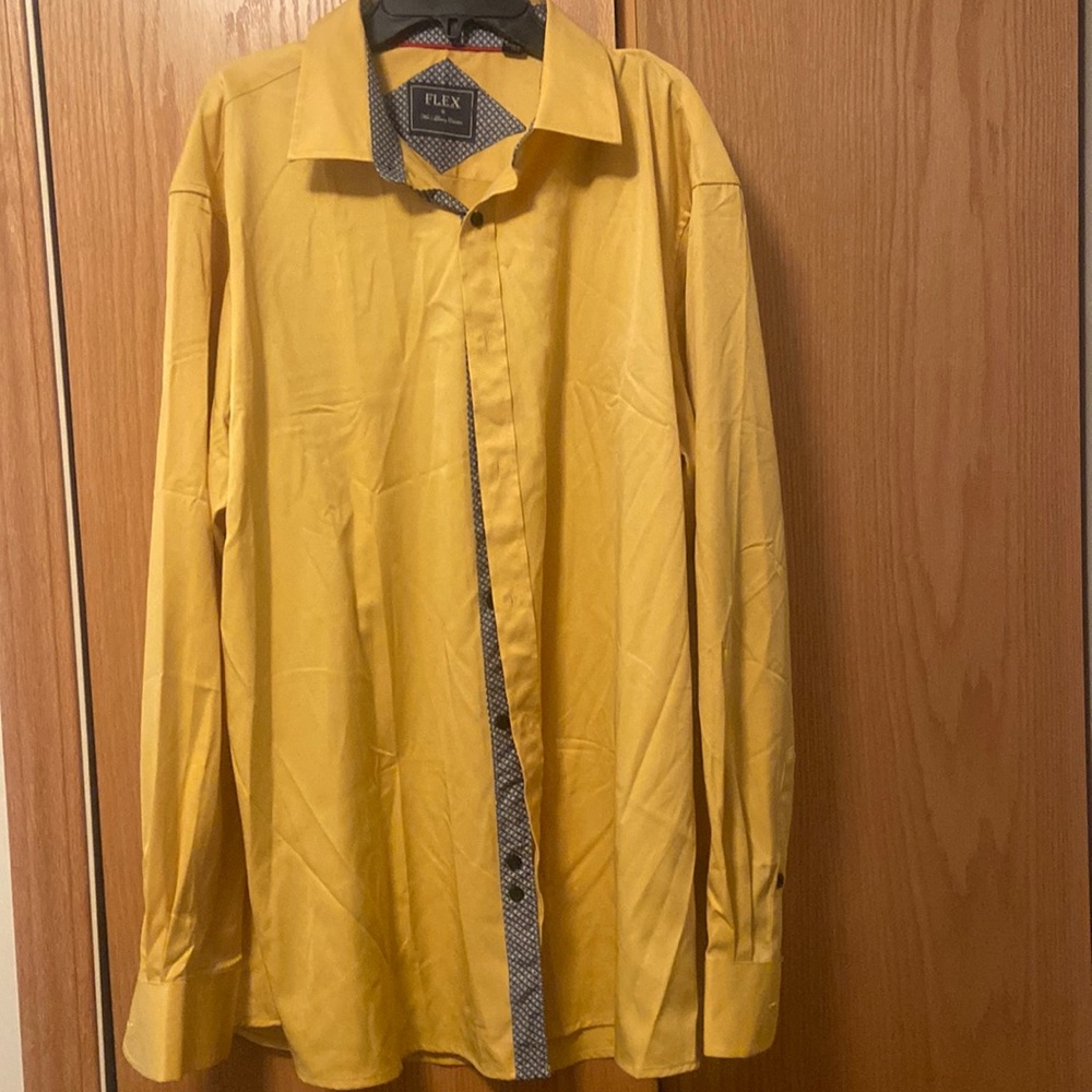 Men Flex Luxury buttoned down size XL